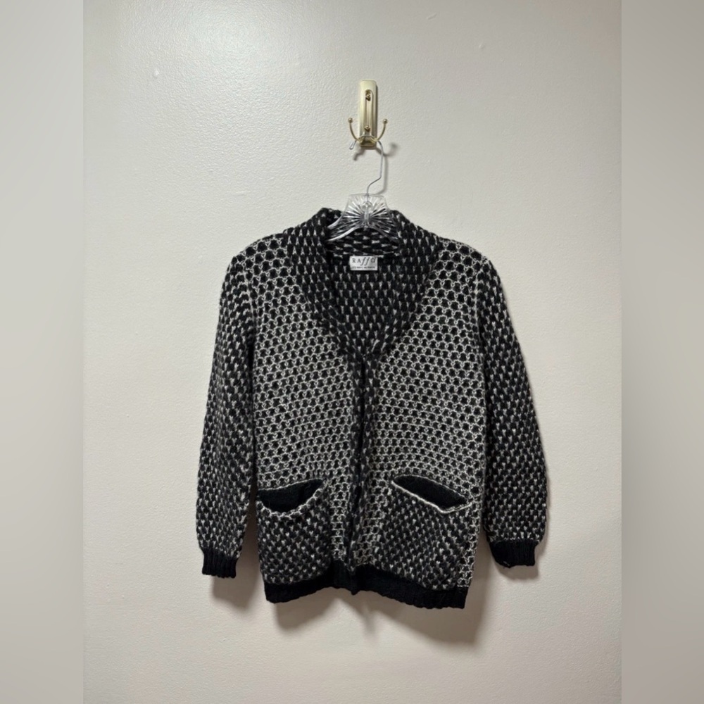 Raffa 100% Alpaca Wool Cardigan Made In Peru Woman’s Size M luxury granny core